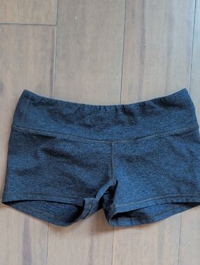 Women’s Heather Navy Fleo Shorts
